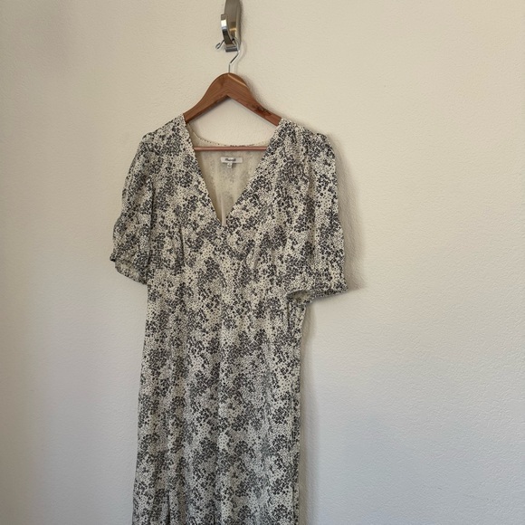 Madewell Women’s 12 Puff-Sleeve V-Neck Midi Dress in Floral NWT $158 - Picture 5 of 12